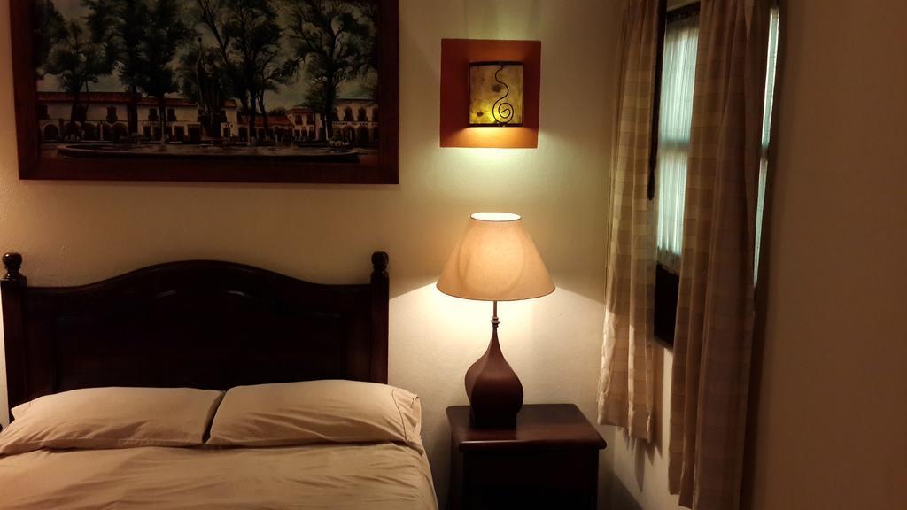 Hotel Casa Del Virrey & Suites Morelia Buitenkant foto