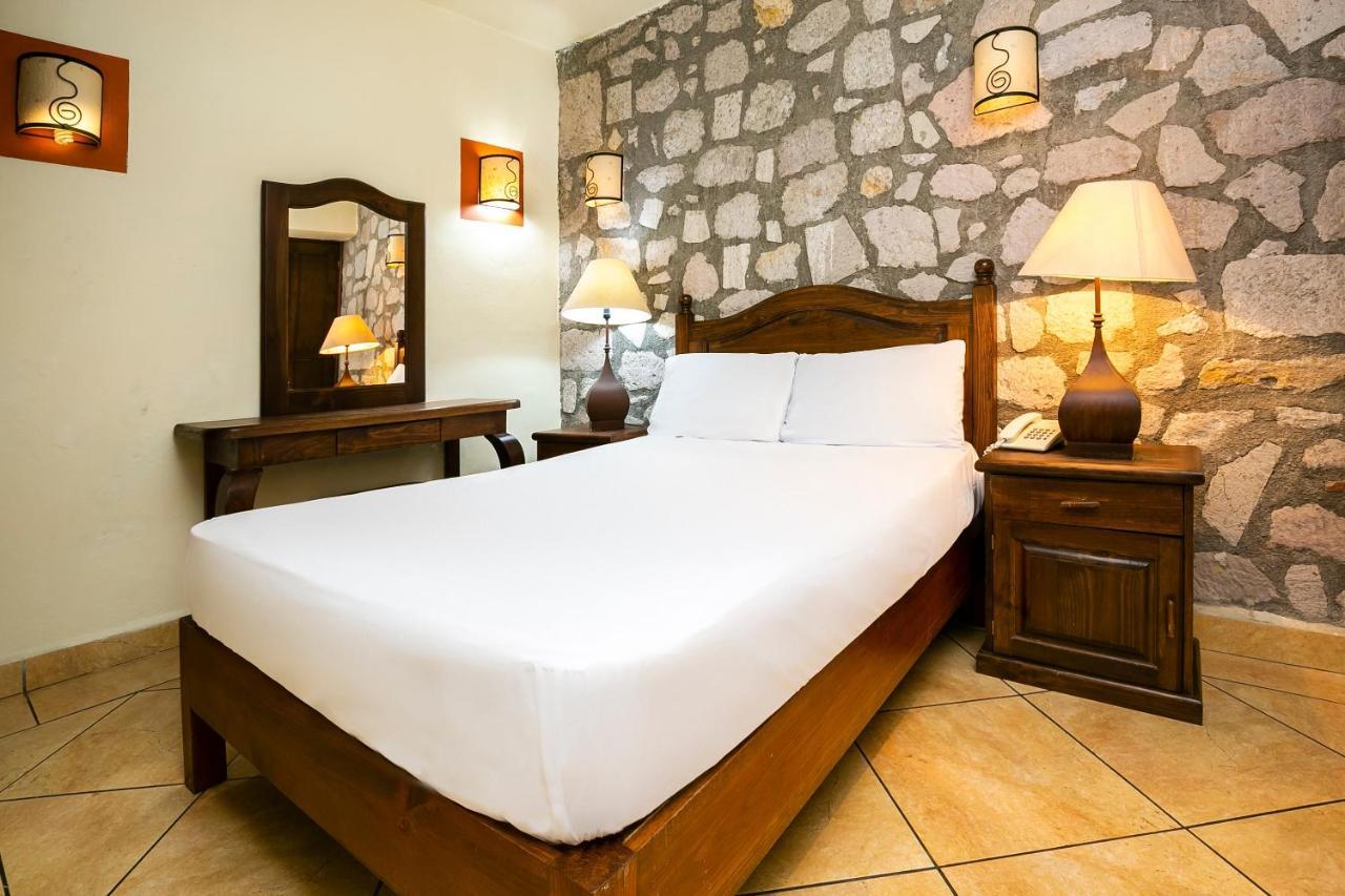 Hotel Casa Del Virrey & Suites Morelia Buitenkant foto