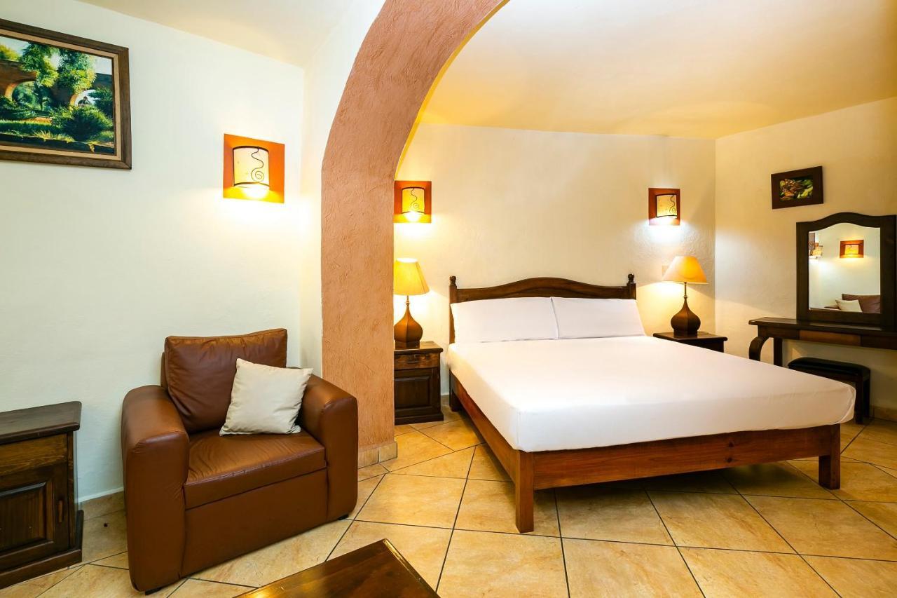 Hotel Casa Del Virrey & Suites Morelia Buitenkant foto