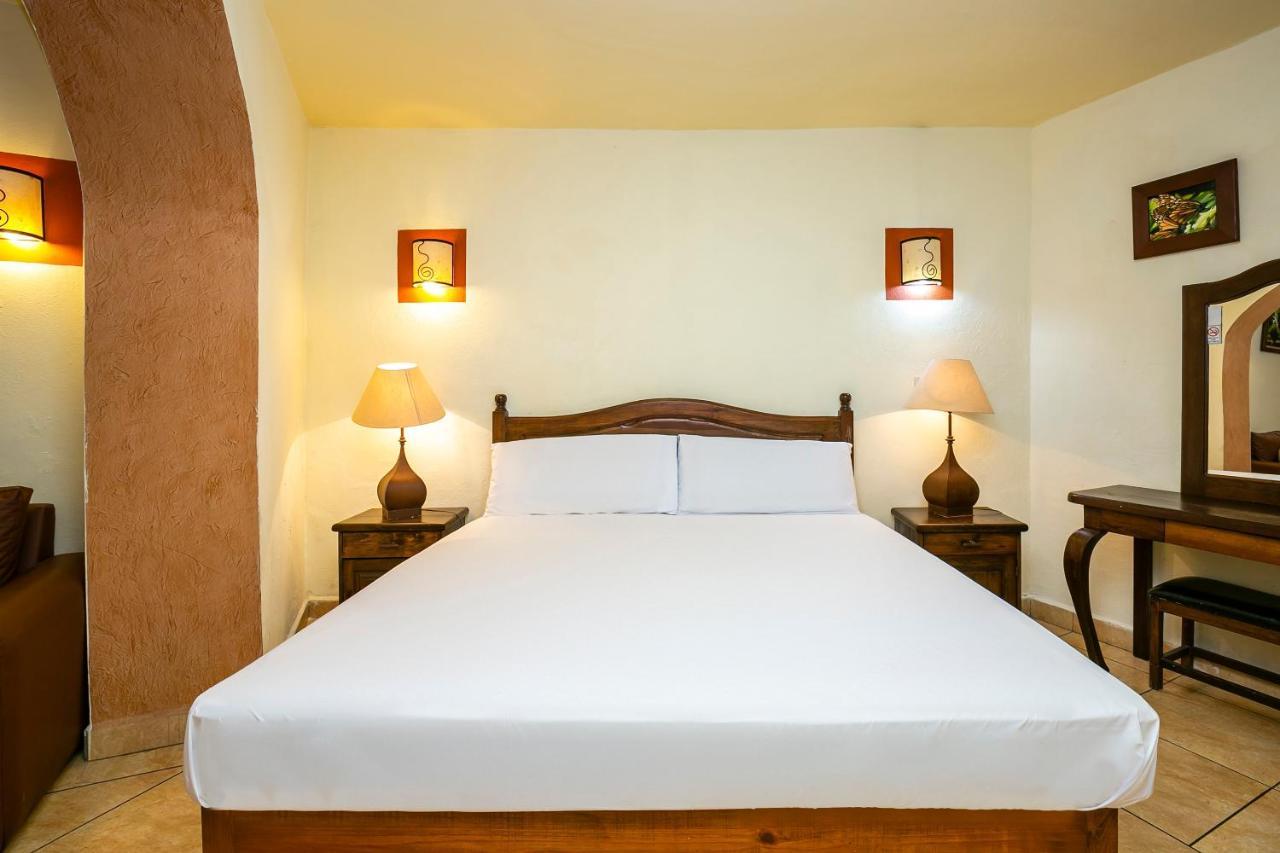 Hotel Casa Del Virrey & Suites Morelia Buitenkant foto